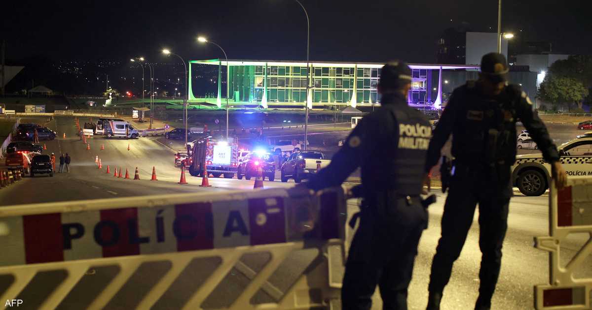 مسلح يحتجز 13 طفلا في مدرسة قبل مقتله