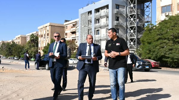 نبيل يتفقد قطعة أرض مخصصة لمنشأة رياضية تابعة لنادي النادي بمدينة السادس من أكتوبر