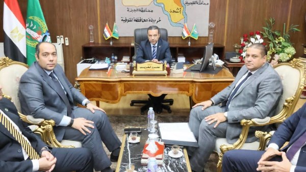 محافظ المنوفية يلتقي وفد شركة «جار كاس» لبحث سبل التعاون المشترك