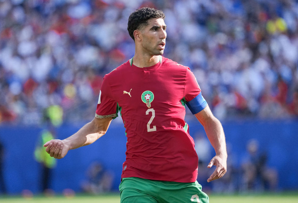 "فرانس فوتبول" تكشف عن مركز أشرف حكيمي في ترتيب الكرة الذهبية لعام 2026