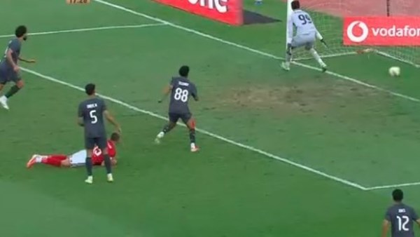 30 دقيقة.. الأهلي يواصل التقدم على مودرن سبورت بهدف الساعي في الدوري