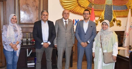 محافظ الأقصر يناقش تعزيز الاستثمار وتنفيذ سوق الحبيل الحضارى