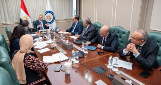 وزير البترول يتابع خطط تأمين احتياجات السوق من المنتجات البترولية