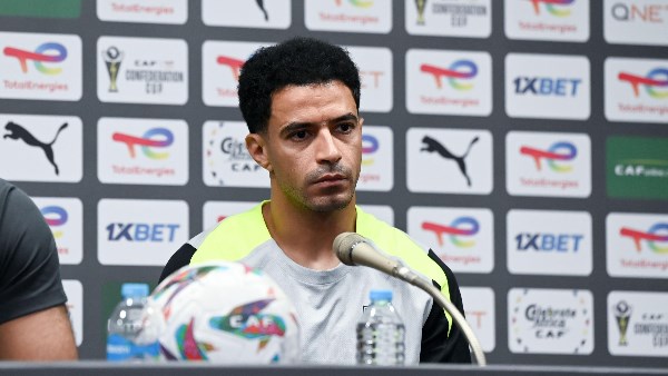 معتمد جمال يدرس توظيف عمر جابر فى وسط ملعب الزمالك لحل الأزمة الفنية