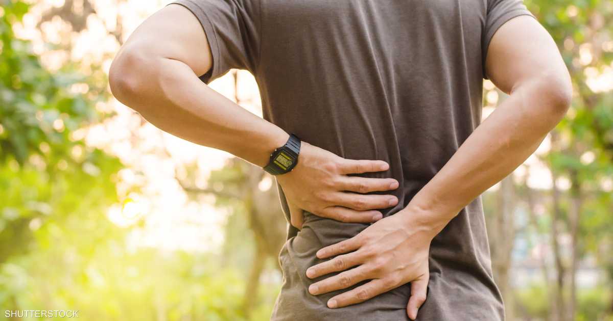 ألم الظهر.. متى يتحول المسكن إلى مشكلة أخطر من الألم؟