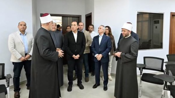 وزير الأوقاف يشهد افتتاح فرع دار الإفتاء بالسويس.. ويهنئ مفتي الجمهورية