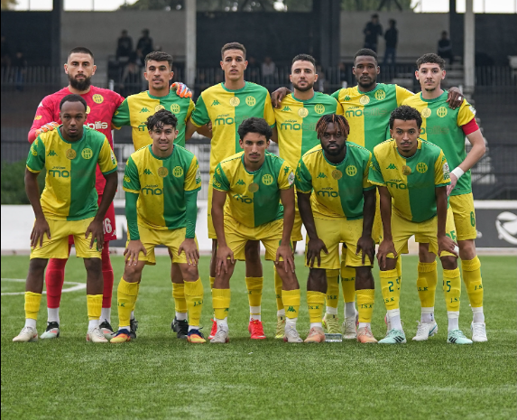 شبيبة القبائل في الصدارة