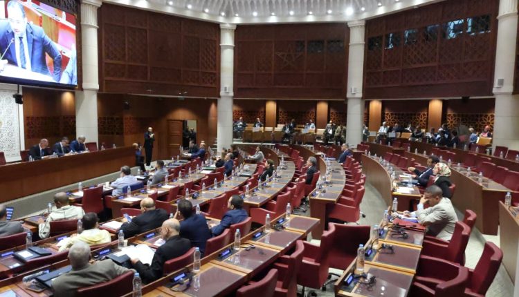 مناقشة مالية 2027.. نواب يفضلون إثارة مشاكل دوائرهم بدل مناقشة مضامينه