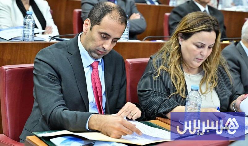 فريق "الوردة" يدافع عن العدالة الجبائية