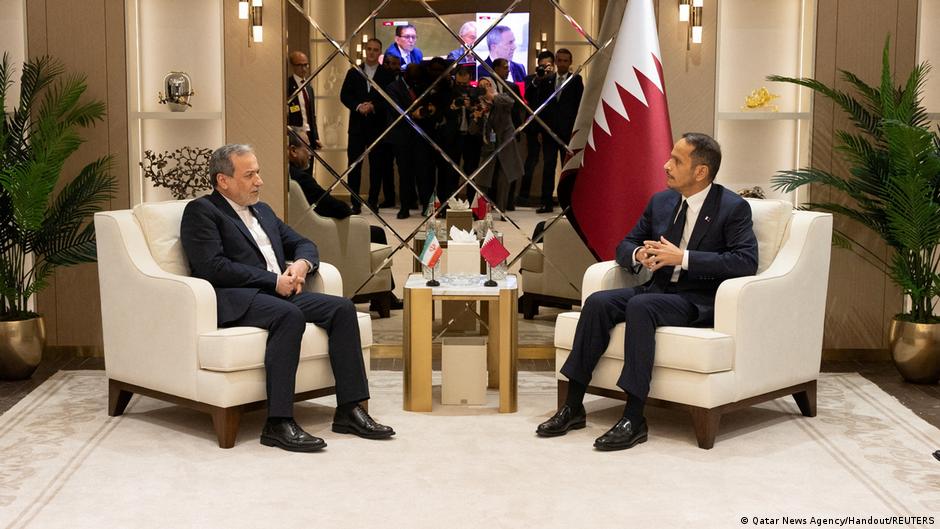 الوسطاء القطريون في طهران وترمب يتوقع نهاية الحرب "قريبا"