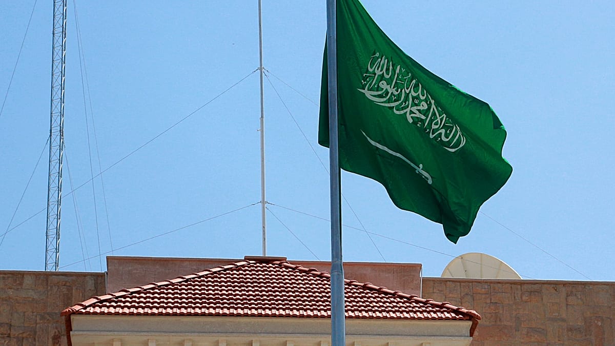 السعودية توسّع تنسيقها العسكري مع الغرب وسط تصاعد التهديدات.. اتصالات مع الناتو ووزراء دفاع 3 دول