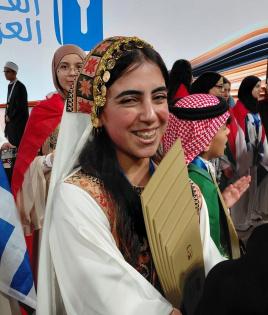 الطالبة الفلسطينية غزل تيم تحرز المركز الثاني في تحدي القراءة العربي 2026