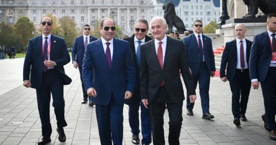 فخامة الرئيس السيسى يوجه الدعوة لرئيس المجر لزيارة مصر