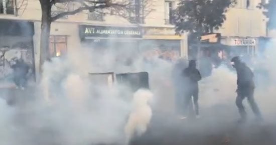 أعمال شغب وإضرام نيران.. 320 ألف شخص فى احتجاجات ضد الغلاء بفرنسا (فيديو)