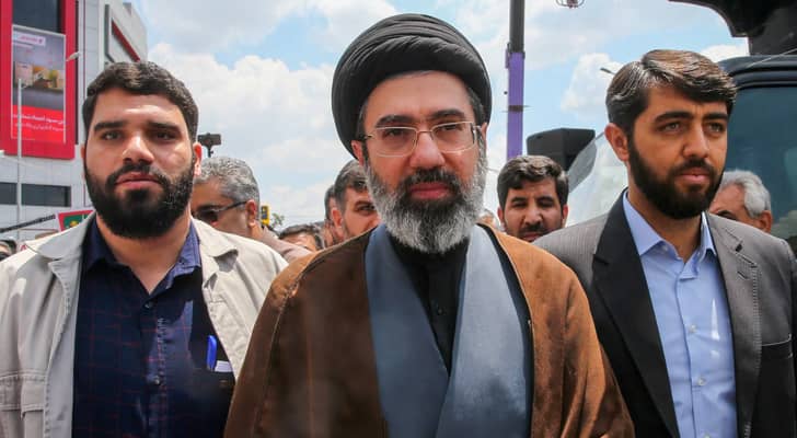 المرشد الإيراني يوجّه في رسالة منسوبة له بـالرد الفوري وبشكل غير مقيد جغرافيًّا على أي تهديد لإيران