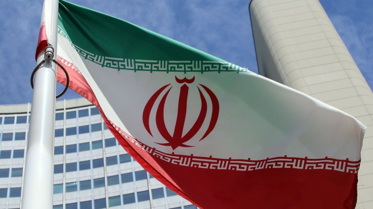 طهران تصعد ضد الإمارات بشأن أزمة الجزر الثلاث