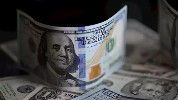 الاستقرار سيد الموقف.. سعر الدولار في بنكي مصر والأهلي الآن