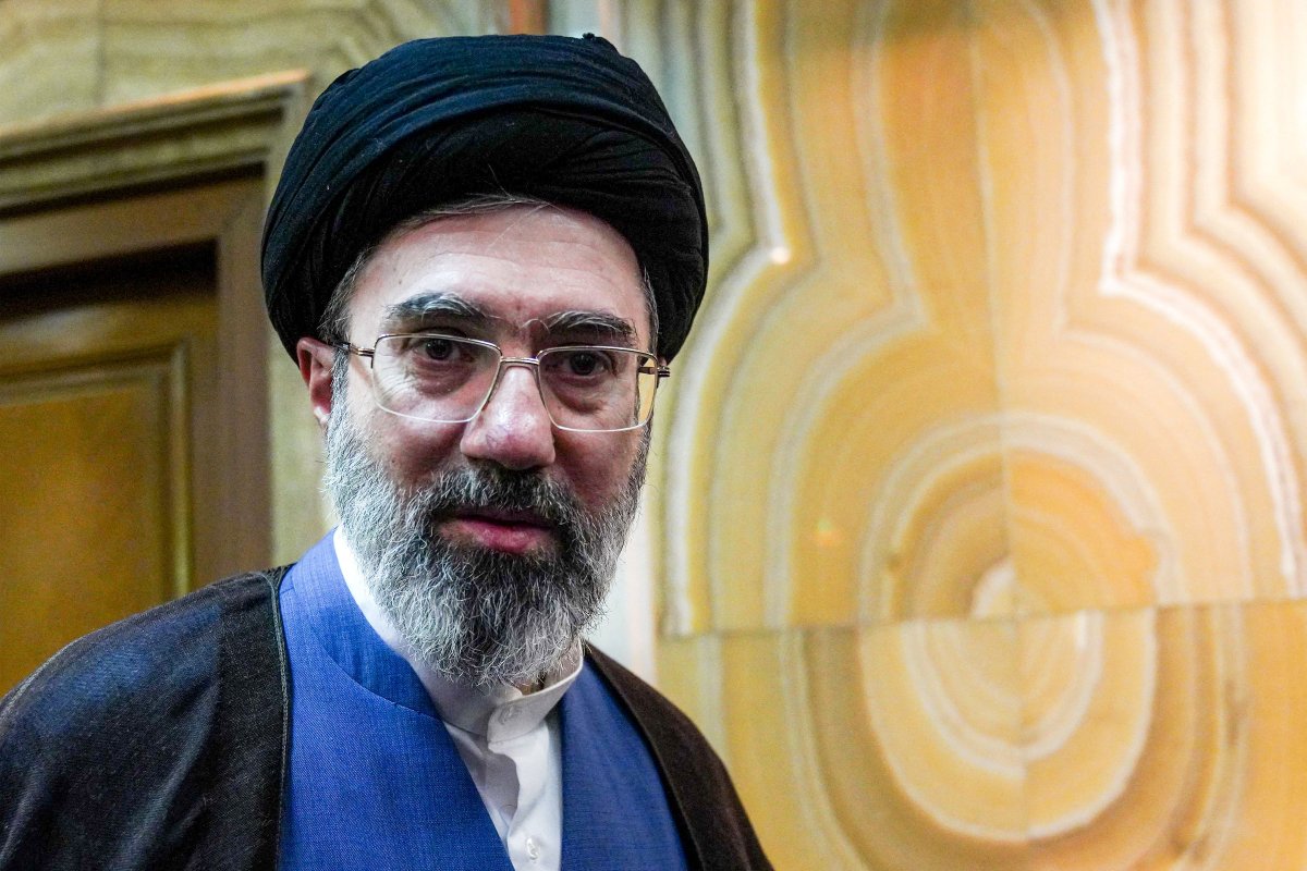 "دون قيود جغرافية".. مرشد إيران يصدر أوامره بالرد على أي تهديد جديد