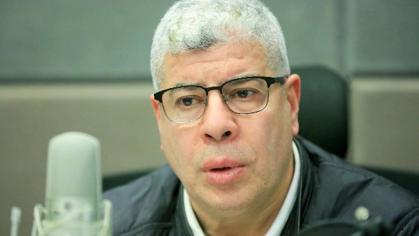 غياب التنسيق في الأندية، .. شوبير يكشف أزمة ملاعب الأهلي والزمالك والمنتخب
