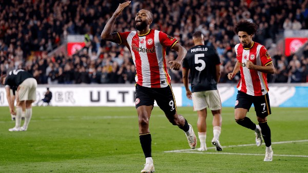 برينتفورد يهزم نوتينجهام فورست 2-0 في الدوري الإنجليزي