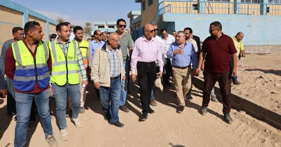 نائب وزيرة الإسكان يتفقد 5 مشروعات لمياه الشرب والصرف الصحي بأسيوط