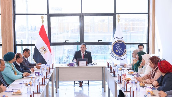 مجلس جامعة المنصورة الأهلية يناقش تطوير المنظومة الأكاديمية والبحثية
