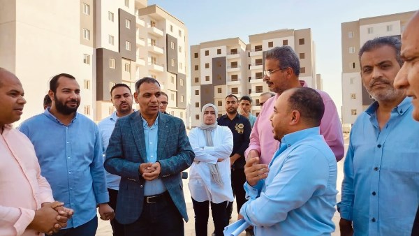 وزيرة الإسكان تؤكد ضرورة تذليل أي معوقات تواجه تنفيذ المشروعات بحدائق أكتوبر