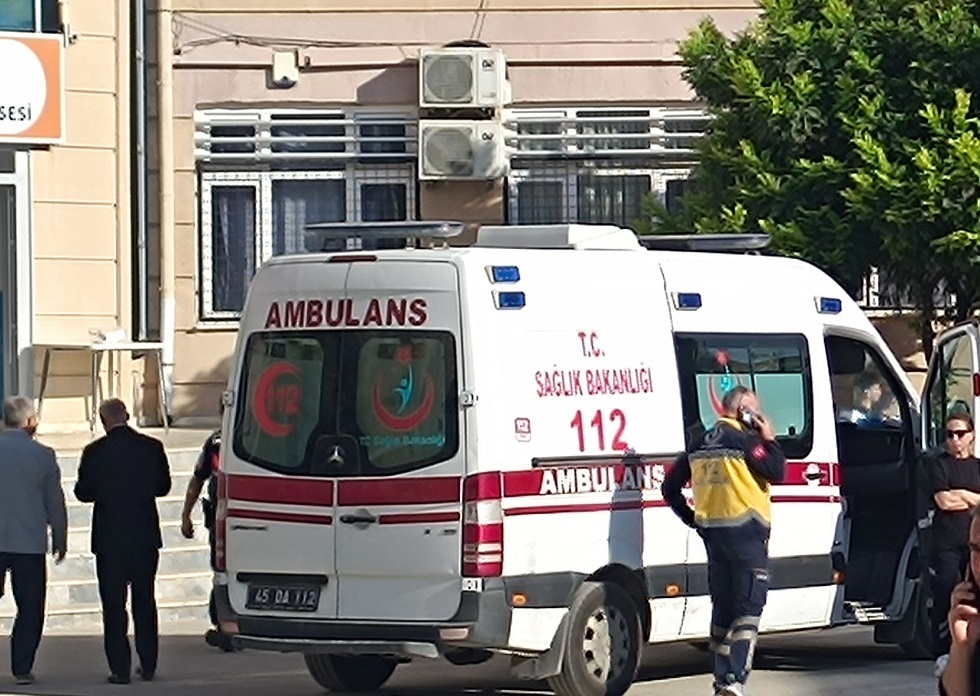 تركيا.. اصطدام حافلة سياحية بشاحنة وإصابة عشرة أشخاص