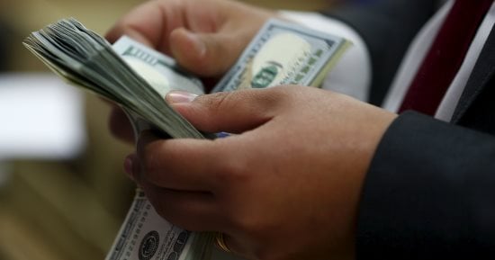 البنك المركزي يعلن سعر الدولار اليوم السبت.. اعرف الأسعار في البنوك