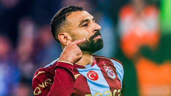 تحرك عاجل من هاني أبوريدة لإنهاء أزمة محمد صلاح مع منتخب مصر